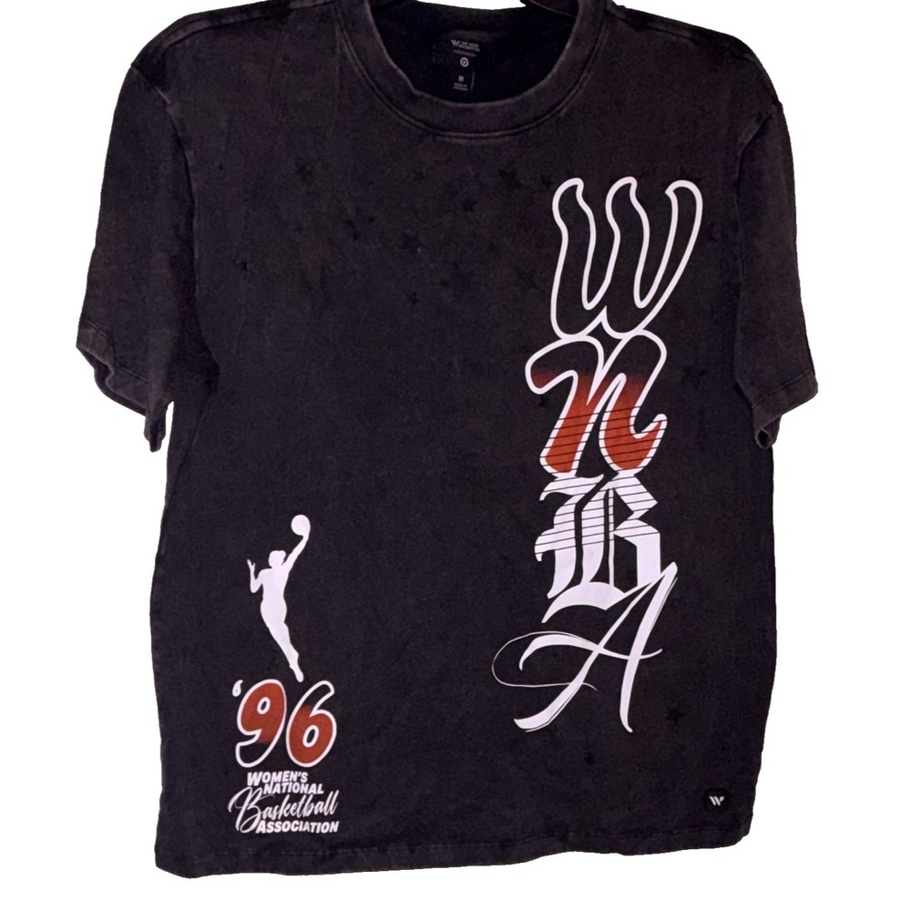 The Wild Collective WNBA '96 Women's National Basketball Association T-Shirt M